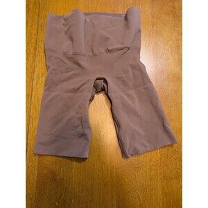 SKIMS Sculpting Short Mid Thigh Shapewear Cocoa Brown Size Medium - AS IS
